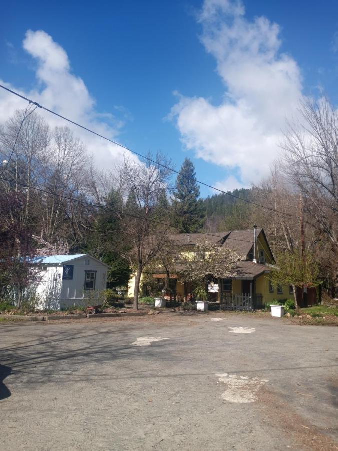 Bigfoot Rv & Cabins Park Happy Camp 外观 照片